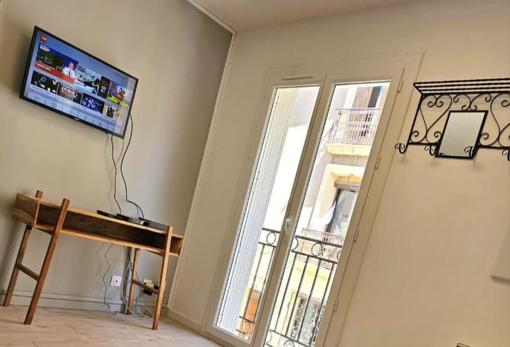 Le Calme A Deux Pas Du Port De Sete Apartment Exterior photo